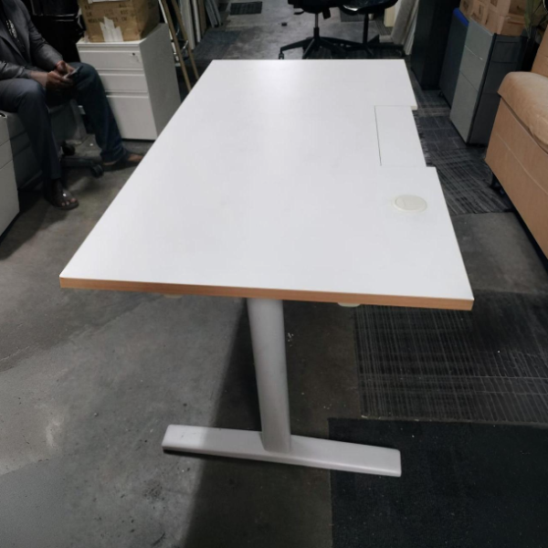 HFT-Desk with Cable Management 130x75x75cm - Rectangle, Solid Metal Frame