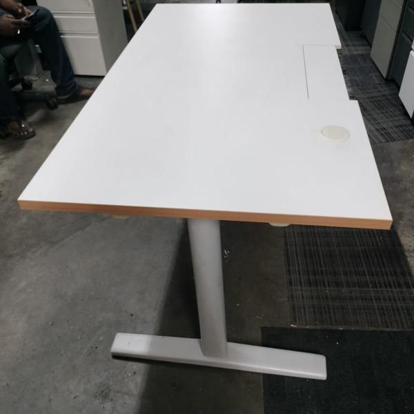 HFT-Desk with Cable Management 130x75x75cm - Rectangle, Solid Metal Frame