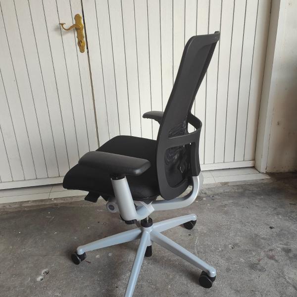 hfc-haworth zody chair full black color resale