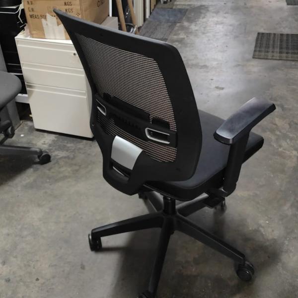 HFC-Swivel Mesh Back Office Chair with Fabric Cushion Seat for Task Workstation-Black