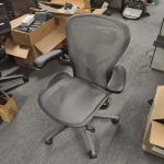 hfc-aerbc herman miller remastered aeron with headrest size B resale