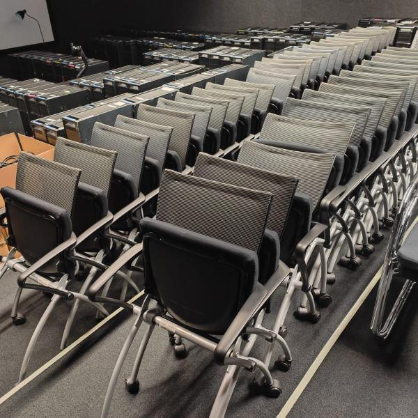 hfc-haworth x99 mobile folding chair