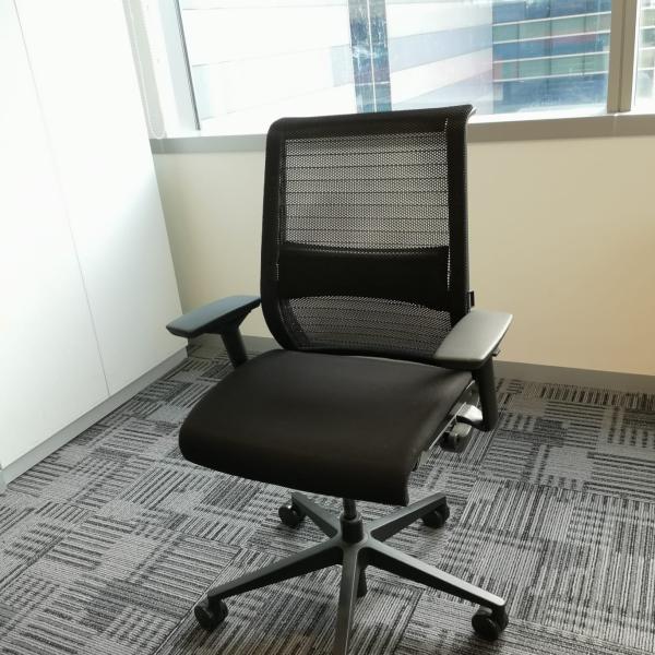 hfc-steelcase office chair think V2 black