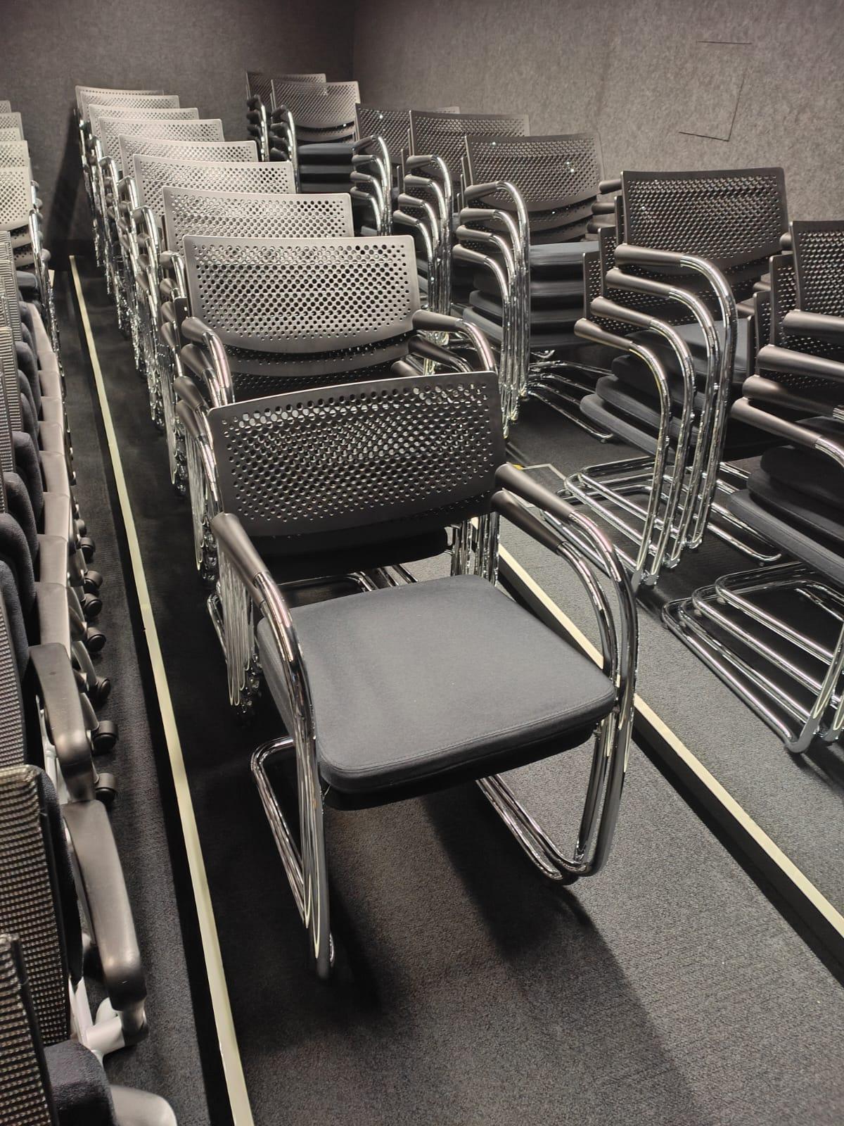 hfc-vis vitra meeting chair visavis black