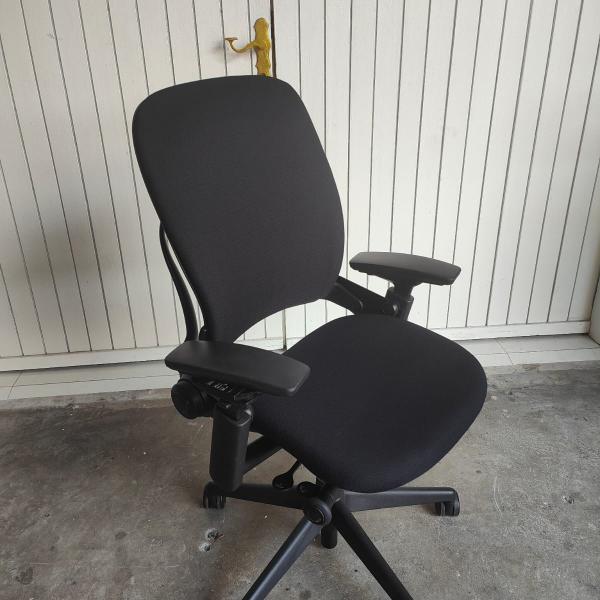 HFC-Steelcase Office Chair Leap V2 Black
