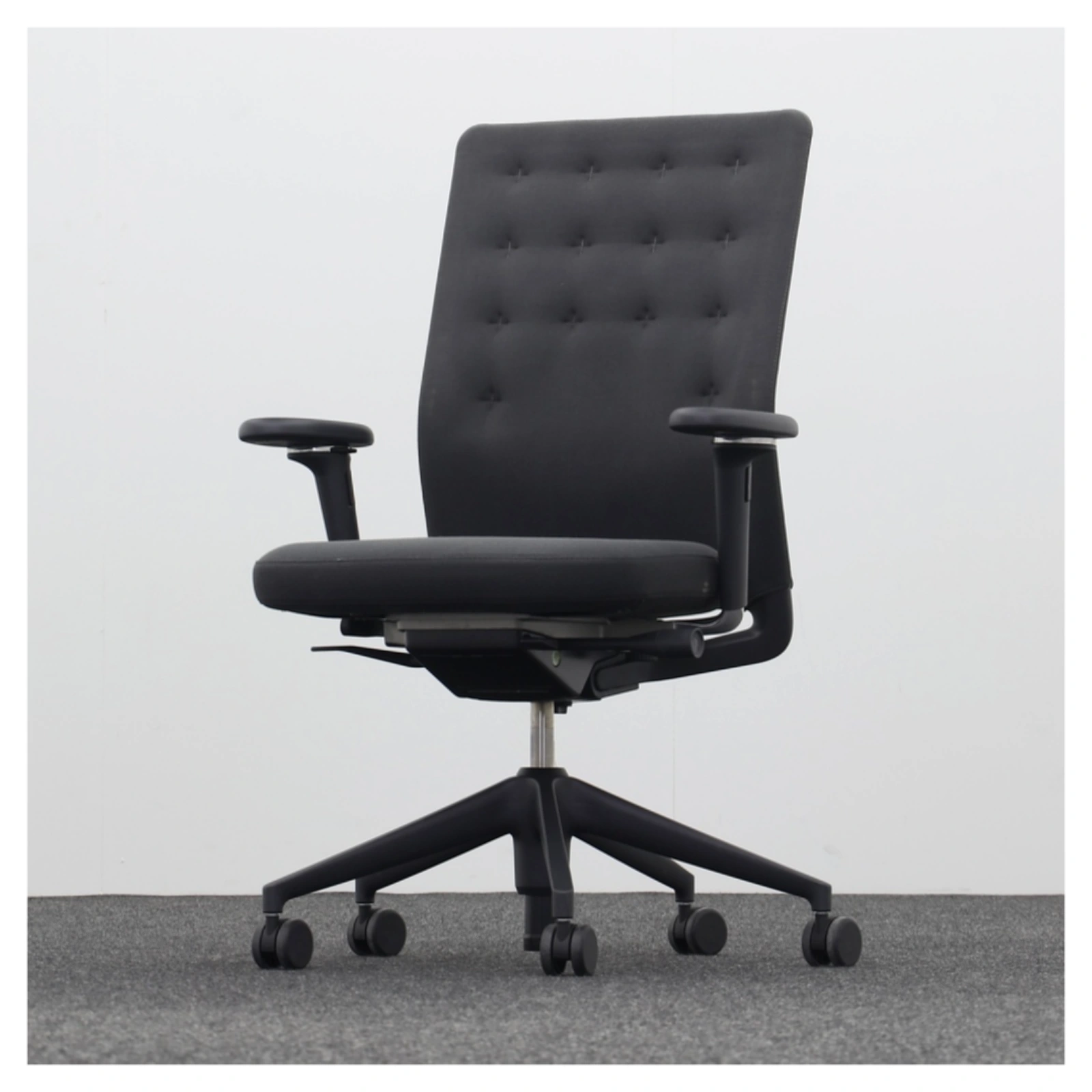 Vitra ID Trim Ergonomic Office Chair